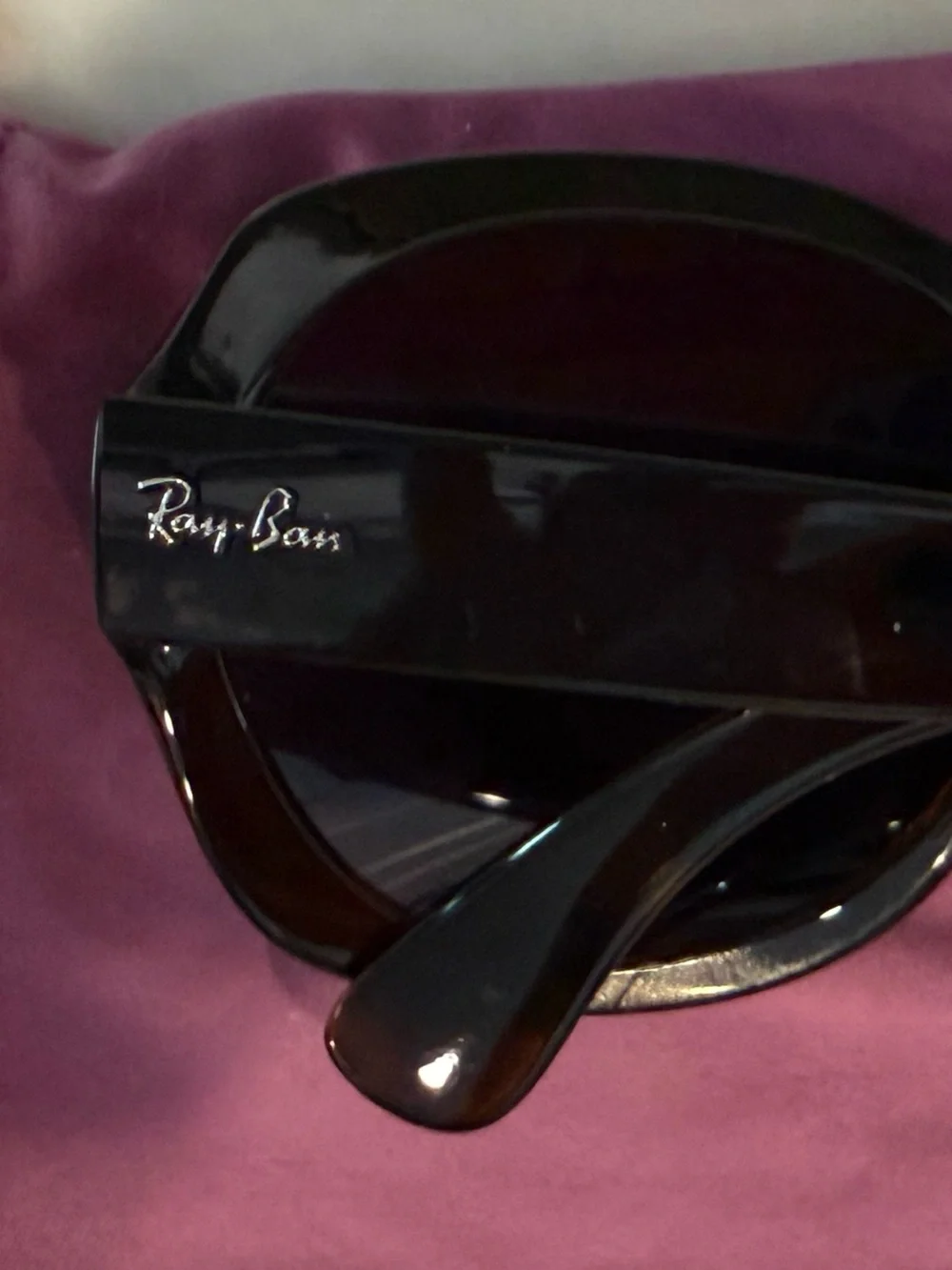 NEW Ray-Ban Tortoise Shell Sunglasses with Purple Pouch